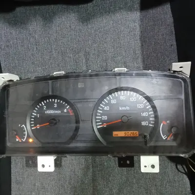 SPEEDOMETER ISUZU NMR71 Socket Speedometer 2